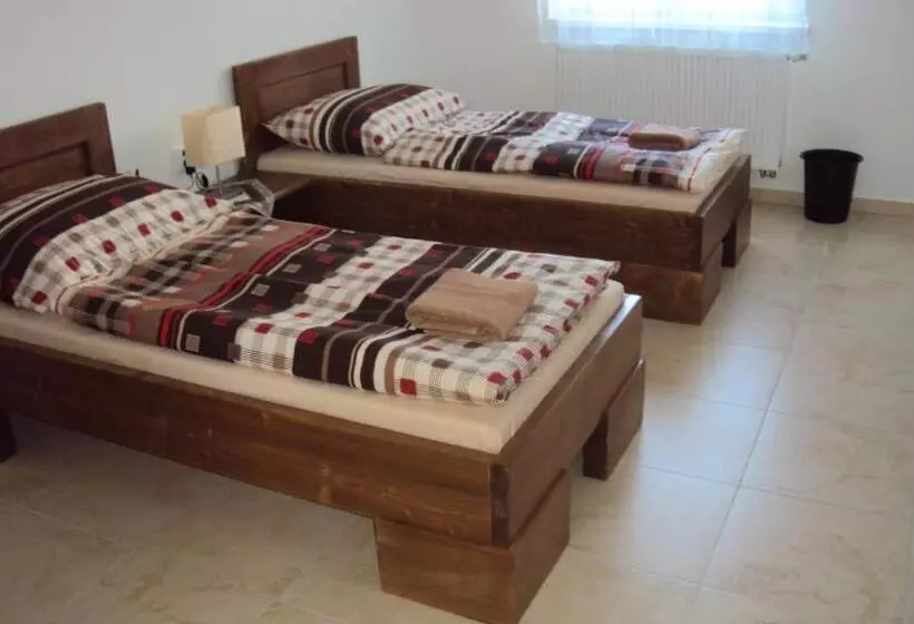 Motel Senec