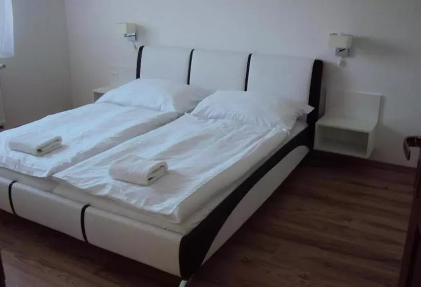 Motel Senec