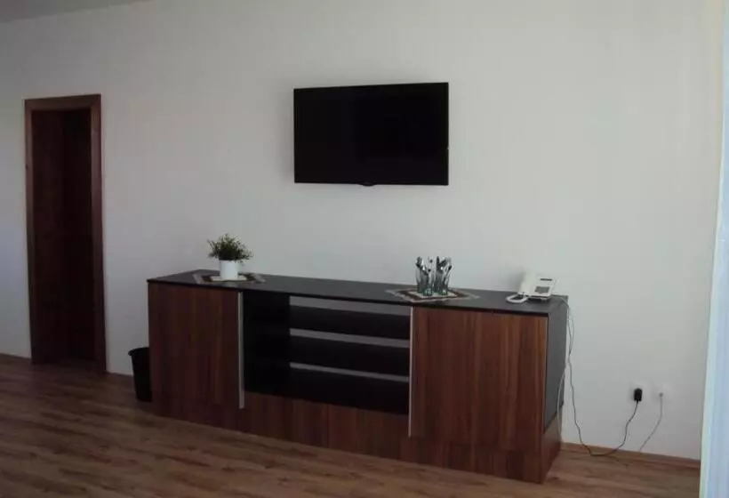 Motel Senec