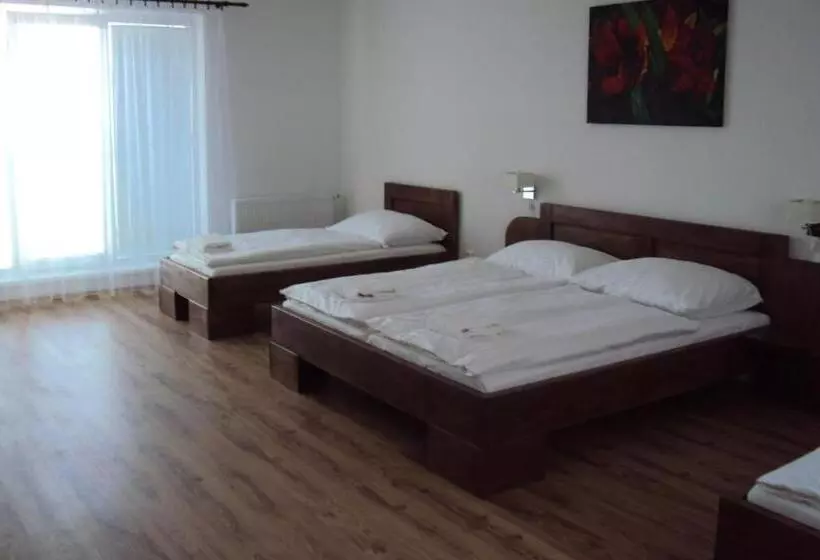 Motel Senec