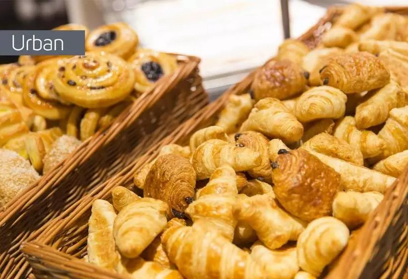 ホテル Corendon Urban Amsterdam Schiphol Airport