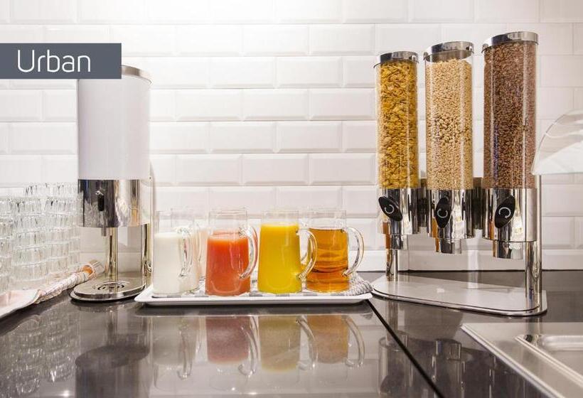 هتل Corendon Urban Amsterdam Schiphol Airport