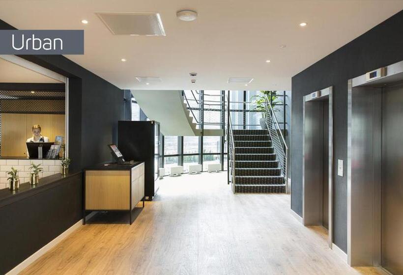 هتل Corendon Urban Amsterdam Schiphol Airport