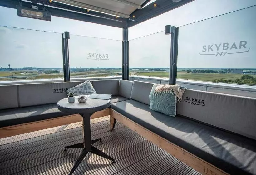 ホテル Corendon Urban Amsterdam Schiphol Airport