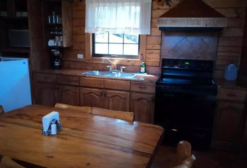 Hotelli Bosques De Monterreal