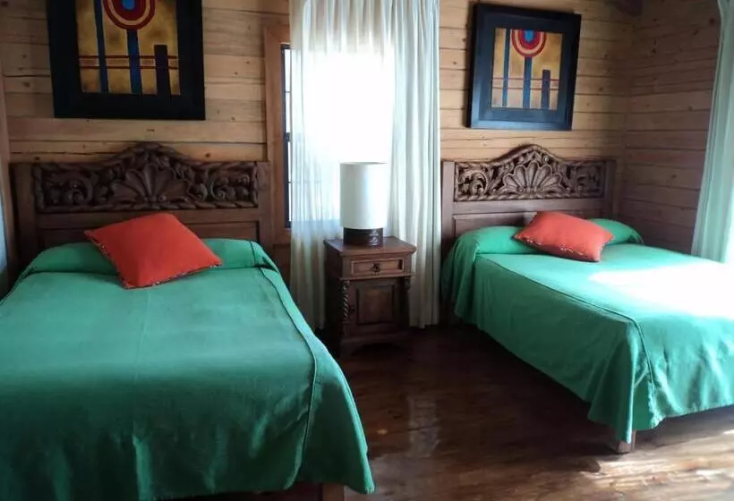 Hotelli Bosques De Monterreal