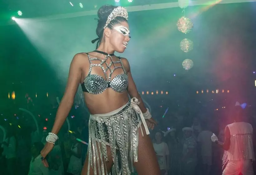 Hotel Riu Republica - Adults Only - All Inclusive