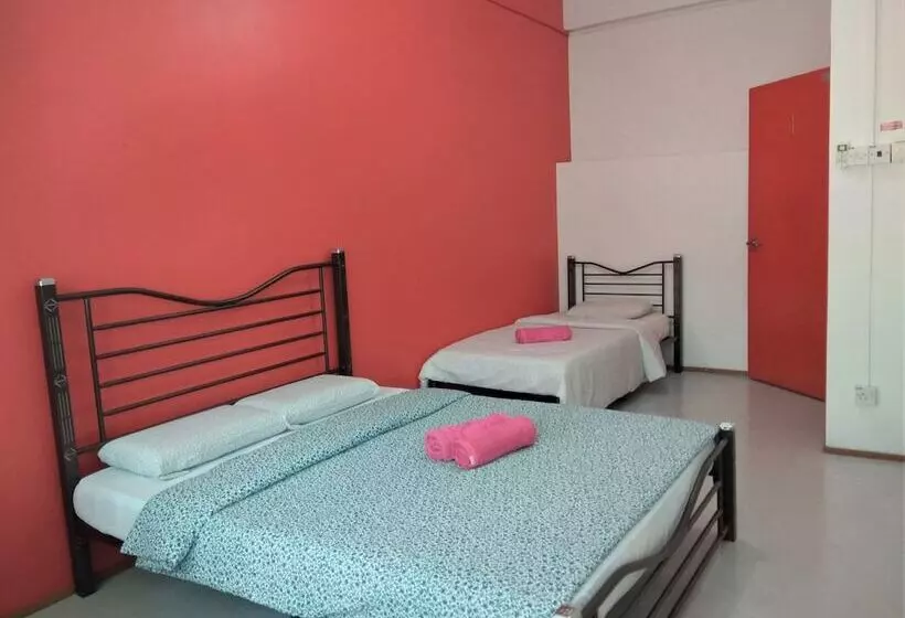 ユースホステル Borneo Sandakan Backpackers