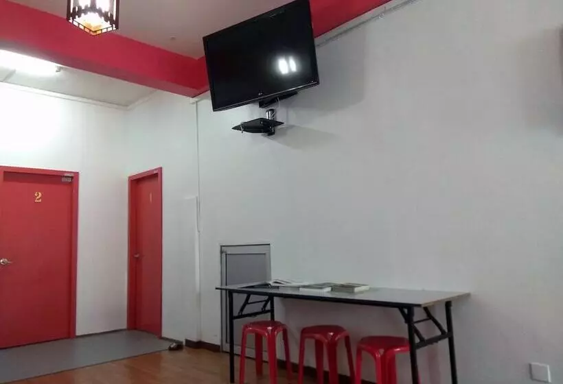 ユースホステル Borneo Sandakan Backpackers