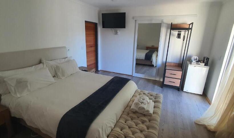 مبيت وإفطار Acacia Lodge