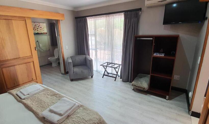 مبيت وإفطار Acacia Lodge