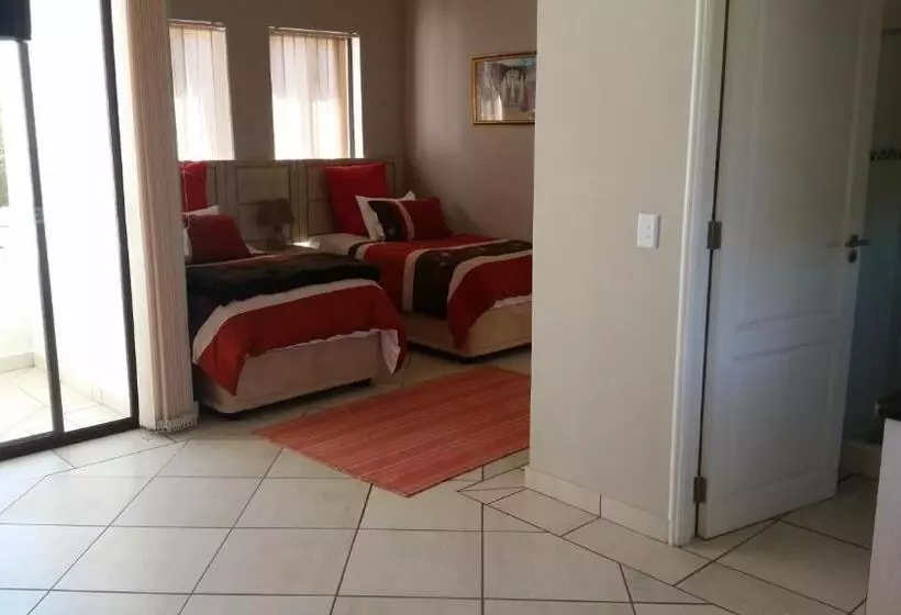 تختخواب و صبحانه Casa Bianca Guest Lodge