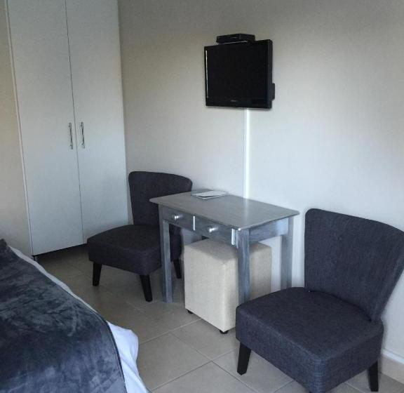 تختخواب و صبحانه Larkspur Place