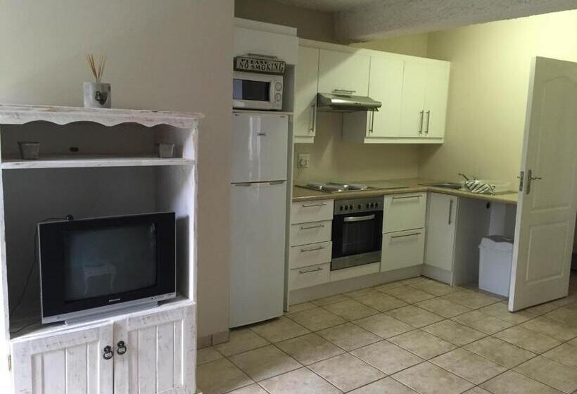 تختخواب و صبحانه Larkspur Place