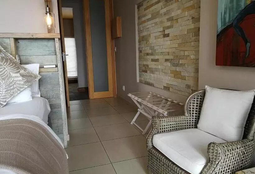 ベッドアンドブレックファースト Lavandula Manor Self Catering