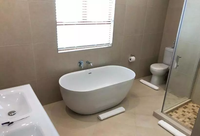 ベッドアンドブレックファースト Lavandula Manor Self Catering
