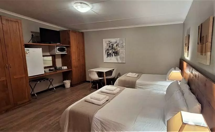 ベッドアンドブレックファースト Masada Guest House