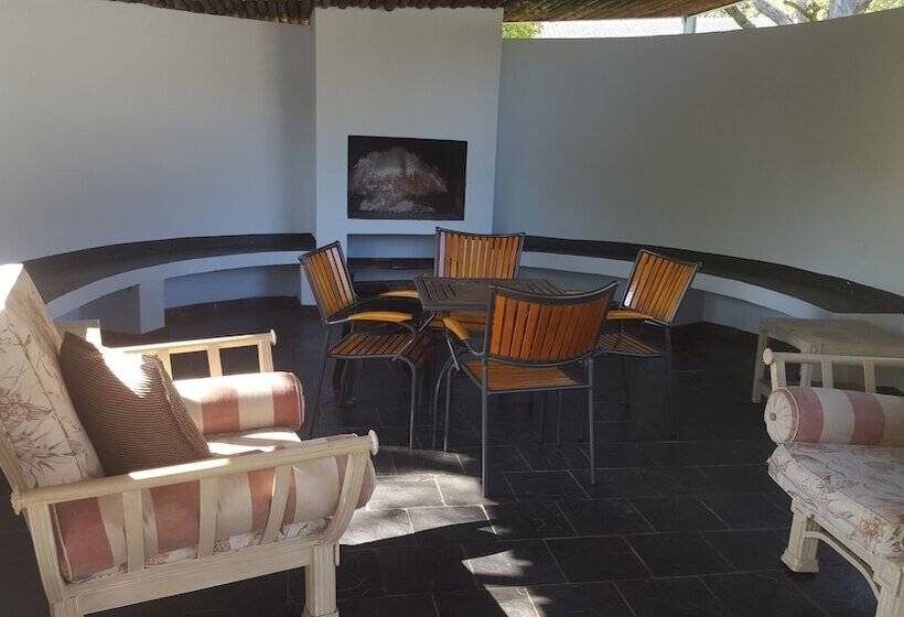 Bed and Breakfast Nyati Lodges