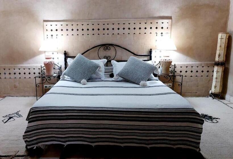 민박 Riad Ain Khadra