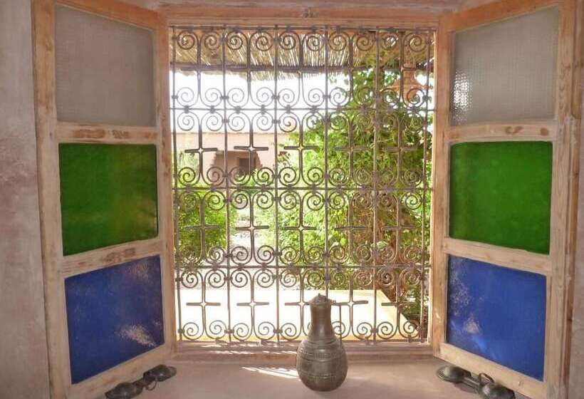 تختخواب و صبحانه Auberge Bassou