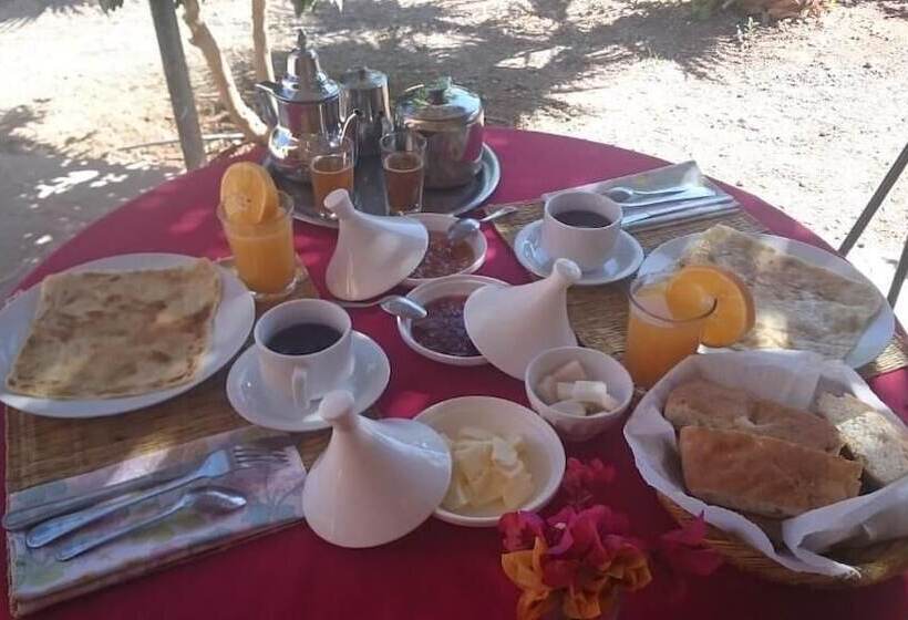 تختخواب و صبحانه Auberge Bassou