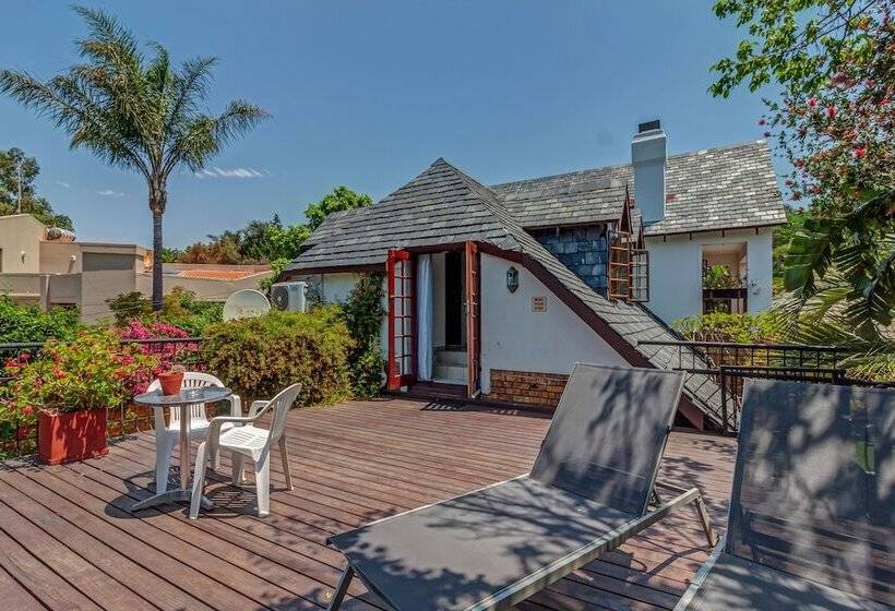 تختخواب و صبحانه The Dorr Guesthouse