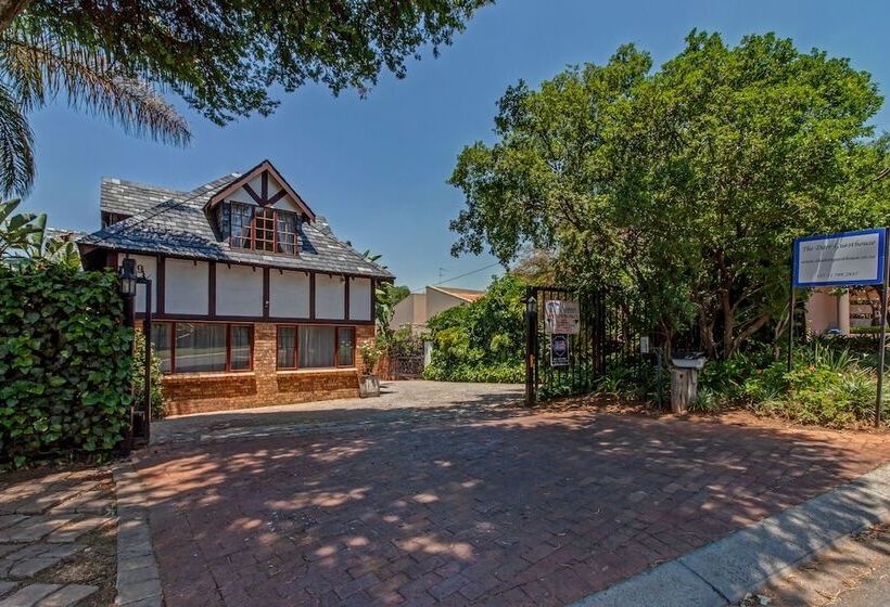 تختخواب و صبحانه The Dorr Guesthouse