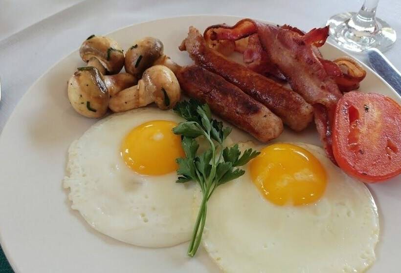 تختخواب و صبحانه The Dorr Guesthouse