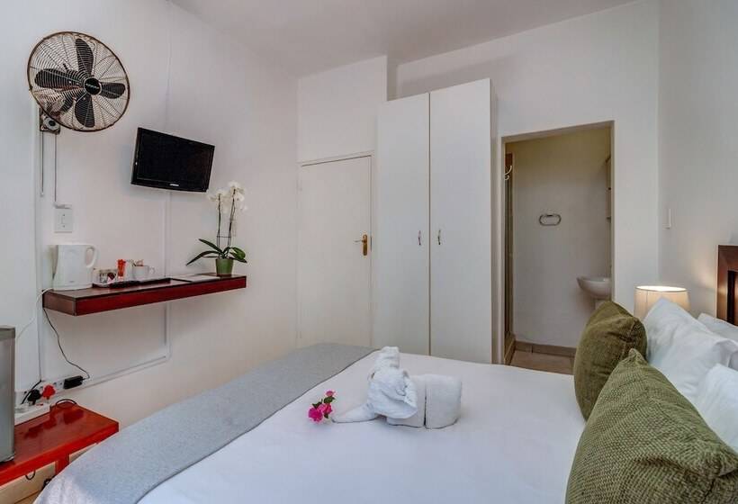 تختخواب و صبحانه The Dorr Guesthouse