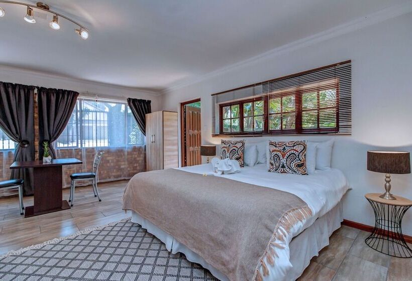 تختخواب و صبحانه The Dorr Guesthouse