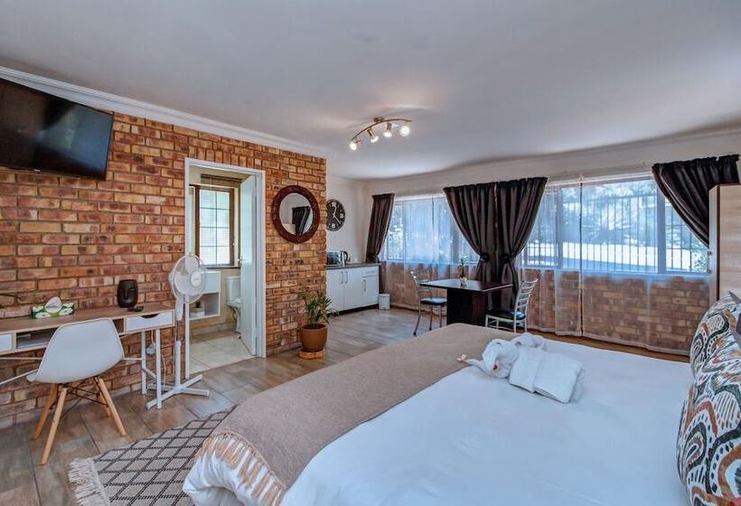 تختخواب و صبحانه The Dorr Guesthouse