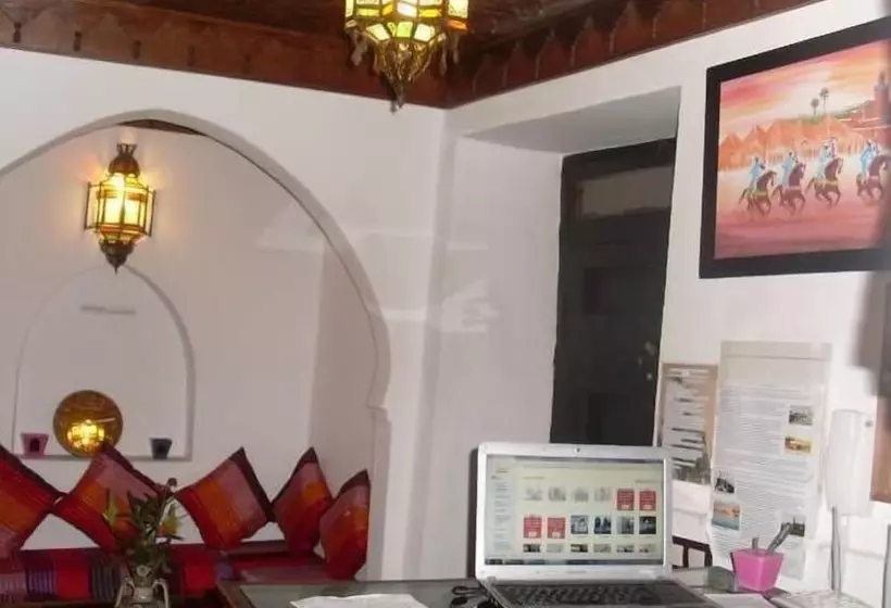 تختخواب و صبحانه The Medina Hostel