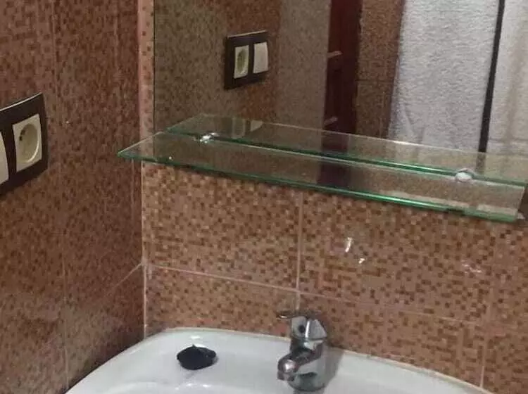 تختخواب و صبحانه The Medina Hostel