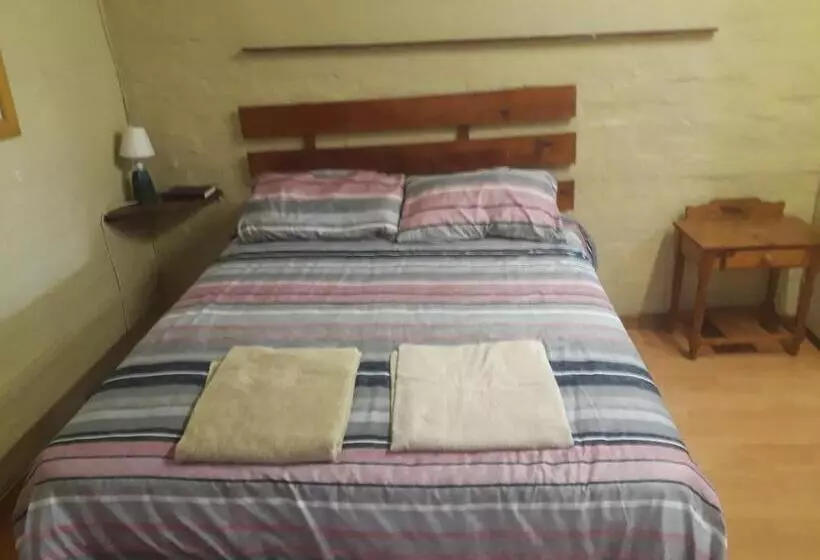 Aamiaismajoitus (B&B) Bedrock Guesthouse