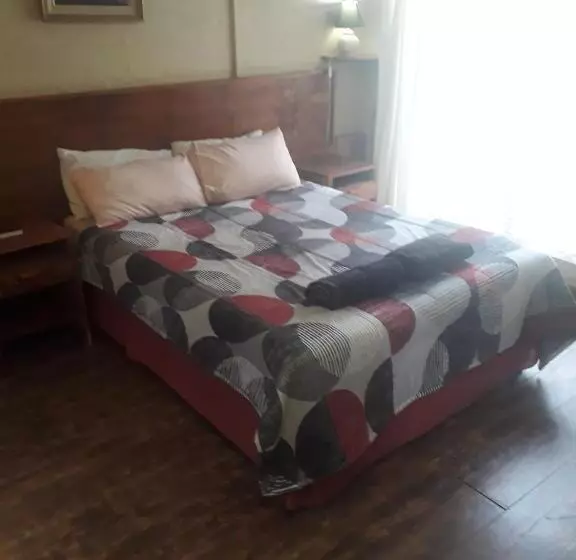 Aamiaismajoitus (B&B) Bedrock Guesthouse