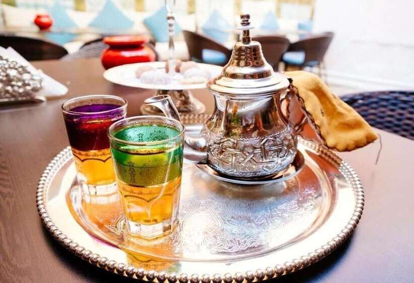 Отель Alkhalifa