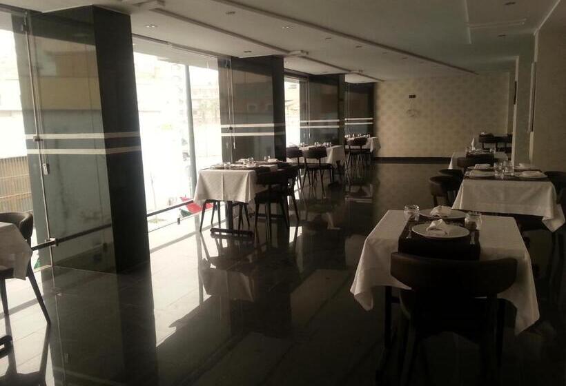 Hotel Jedda Douhi El Ouassini