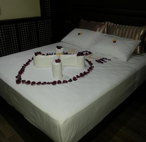 Hotel Jedda Douhi El Ouassini