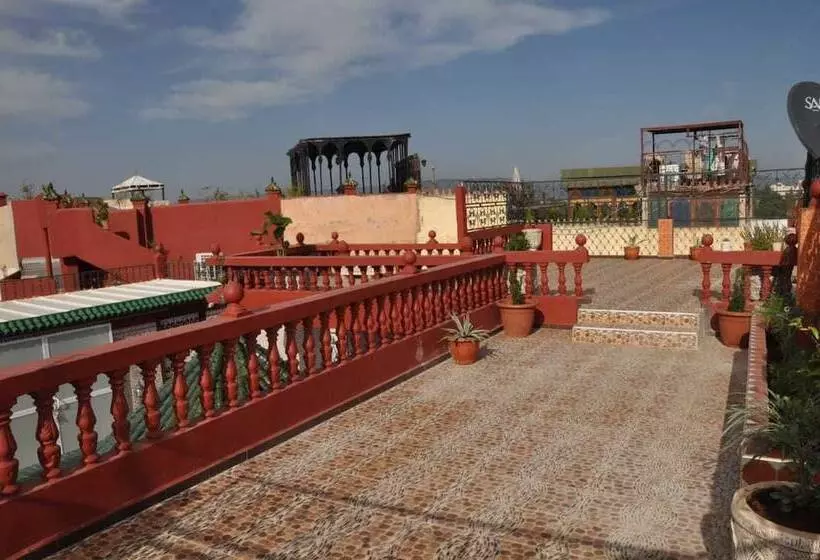 هتل Riad Royal