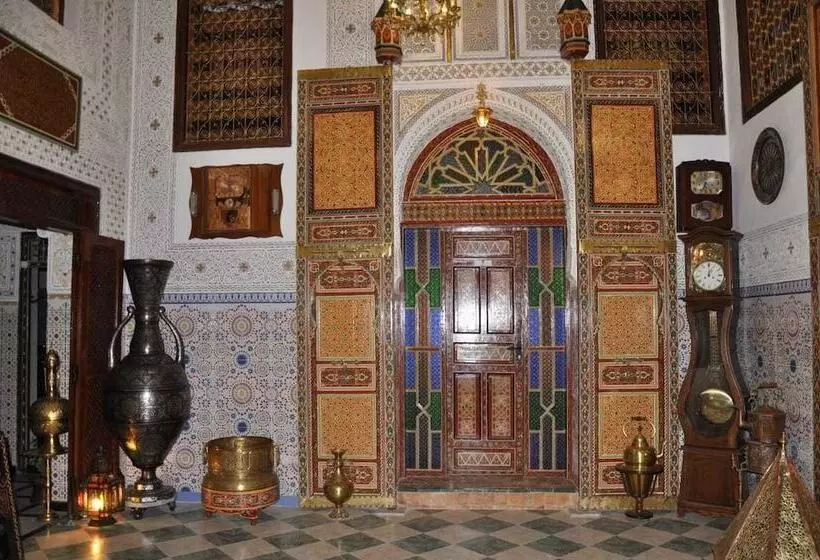 هتل Riad Royal