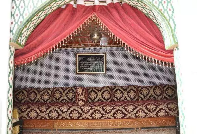 هتل Riad Royal
