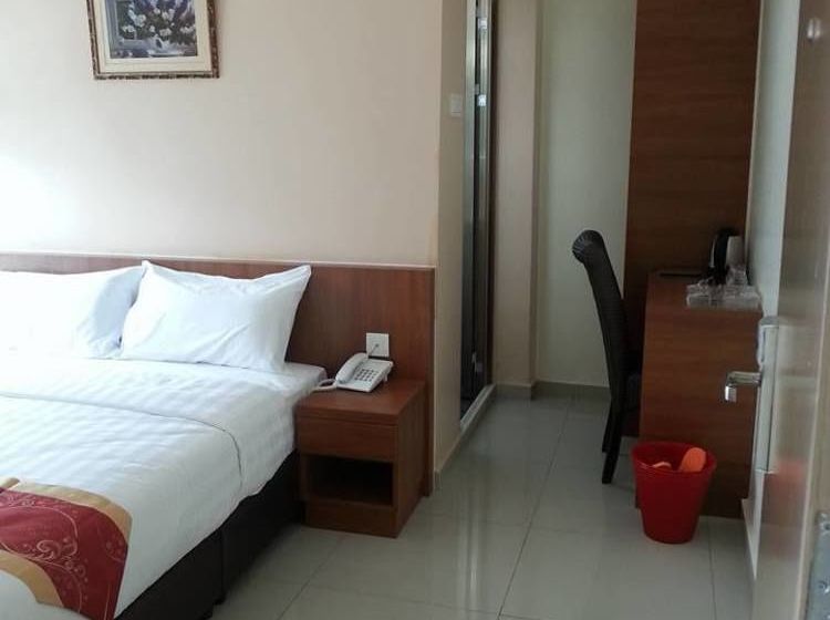 Hotel Zamburger Lamb Special