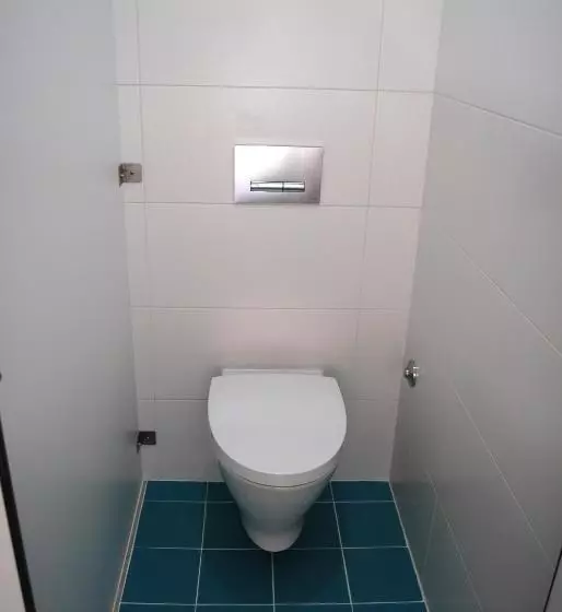 33 Hostel
