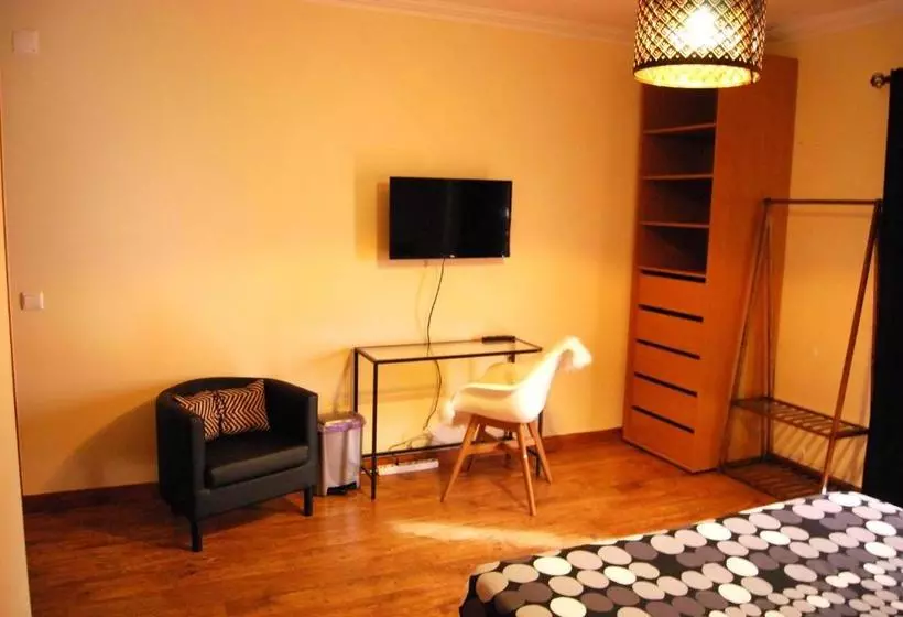 33 Hostel