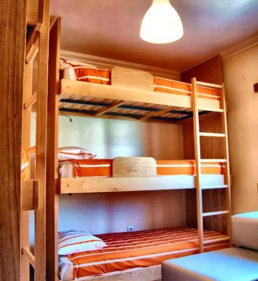 33 Hostel