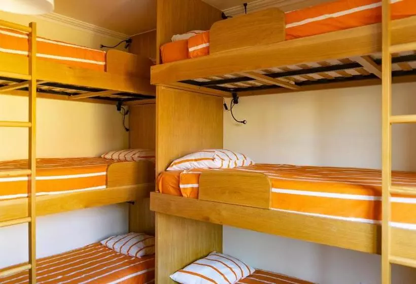 33 Hostel