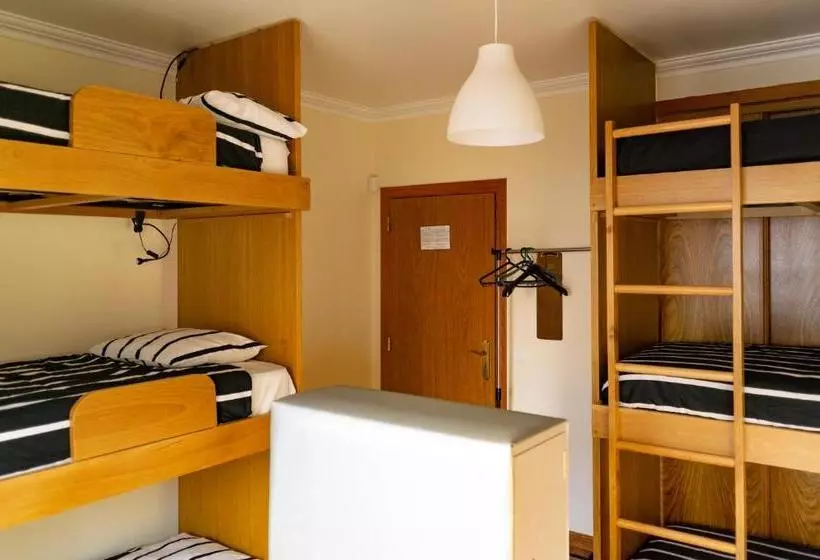 33 Hostel