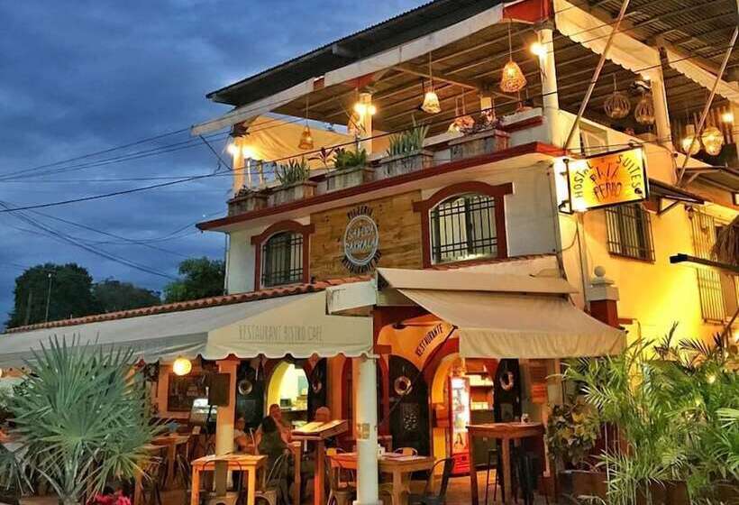 Szálló Hostal & Suites Pata De Perro