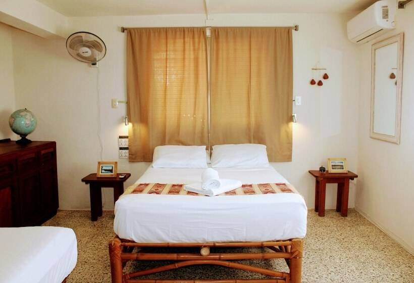 Szálló Hostal & Suites Pata De Perro