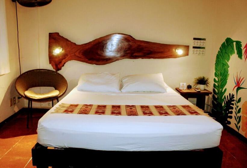 Szálló Hostal & Suites Pata De Perro